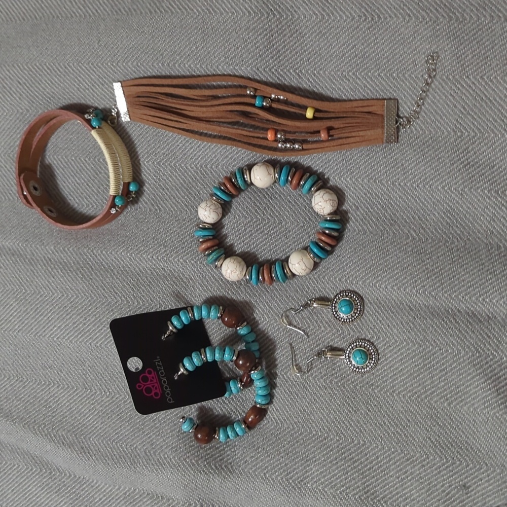 Earring and bracelet set